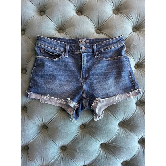 Abercrombie & Fitch Harper Low Rise Short Distressed Cuffed Size 27/4 - Picture 1 of 6